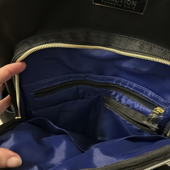 Kenneth Cole Reaction backpack - Picture 8 of 11